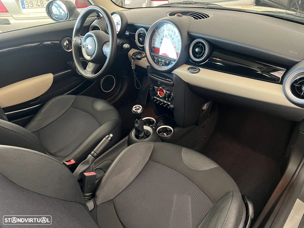 MINI Clubman Cooper D - 15