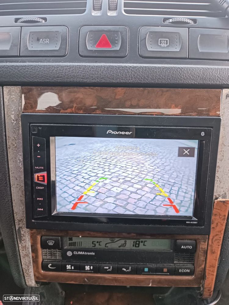 VW Bora 1.9 TDi Highline - 24