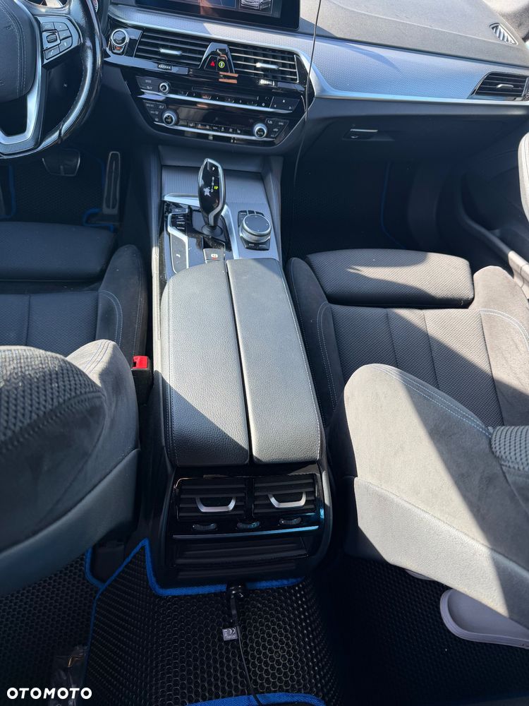 BMW Seria 5 520d xDrive M Sport sport - 7