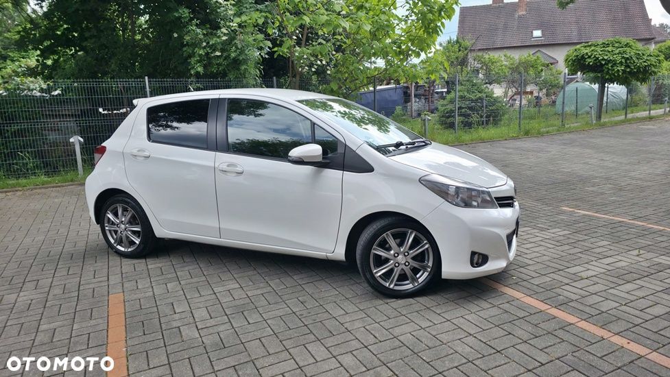 Toyota Yaris 1.33 Premium - 5