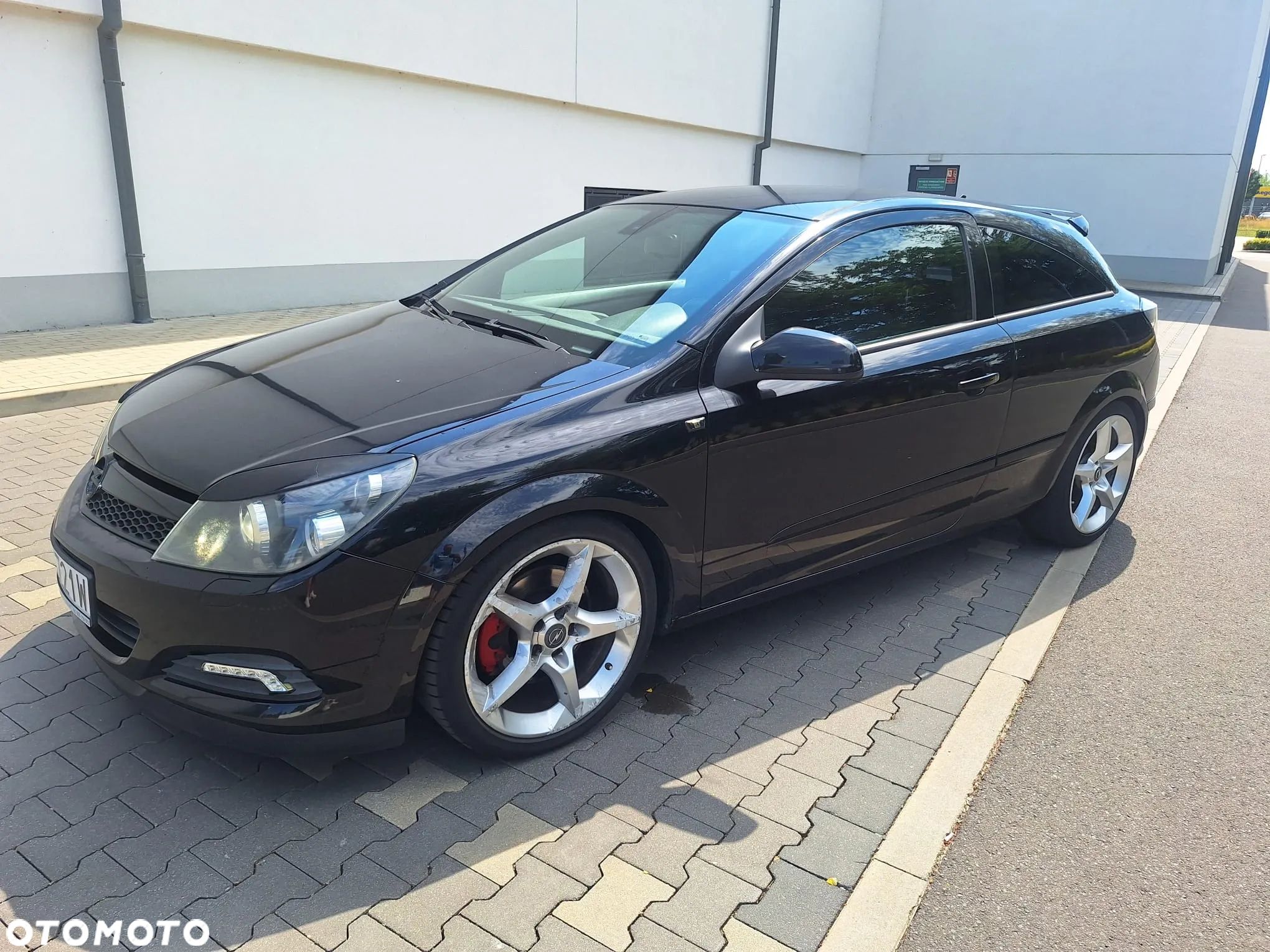 Opel Astra GTC 2.0 Turbo Sport - 1