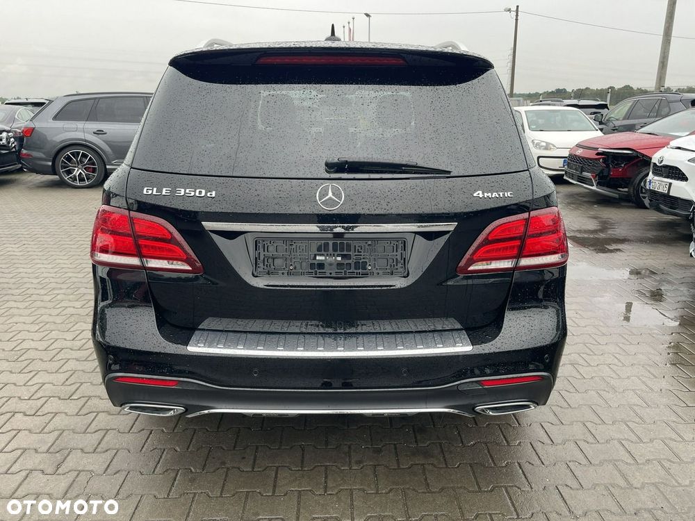 Mercedes-Benz GLE 350 d 4Matic 9G-TRONIC AMG Line - 2