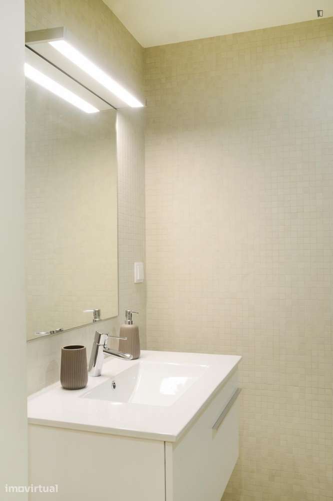 Apartamento com 2 quartos - localizado em Vitória Porto - Grande imagem: 3/25