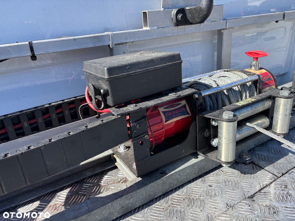 Mercedes-Benz sprinter - 24