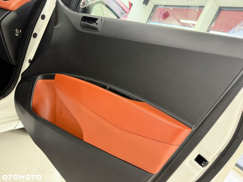 Hyundai i10 1.0 BlueDrive Premium - 30