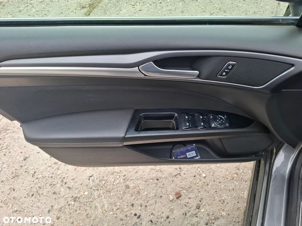 Ford Mondeo 2.0 TDCi Titanium PowerShift - 14