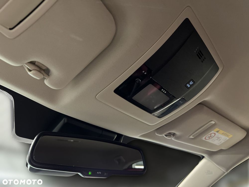 Lexus NX 300h F Impression AWD - 26