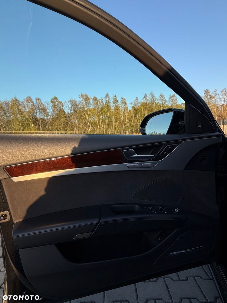 Audi A8 4.2 TDI Quattro - 13