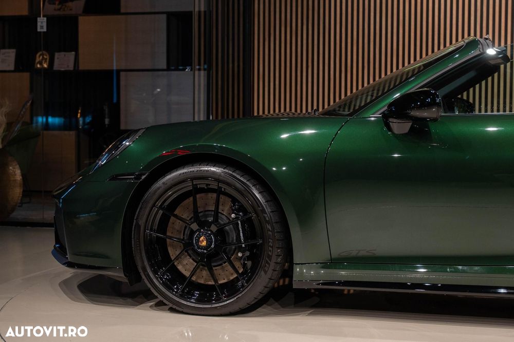 Porsche 911 Targa 4 GTS PDK - 7