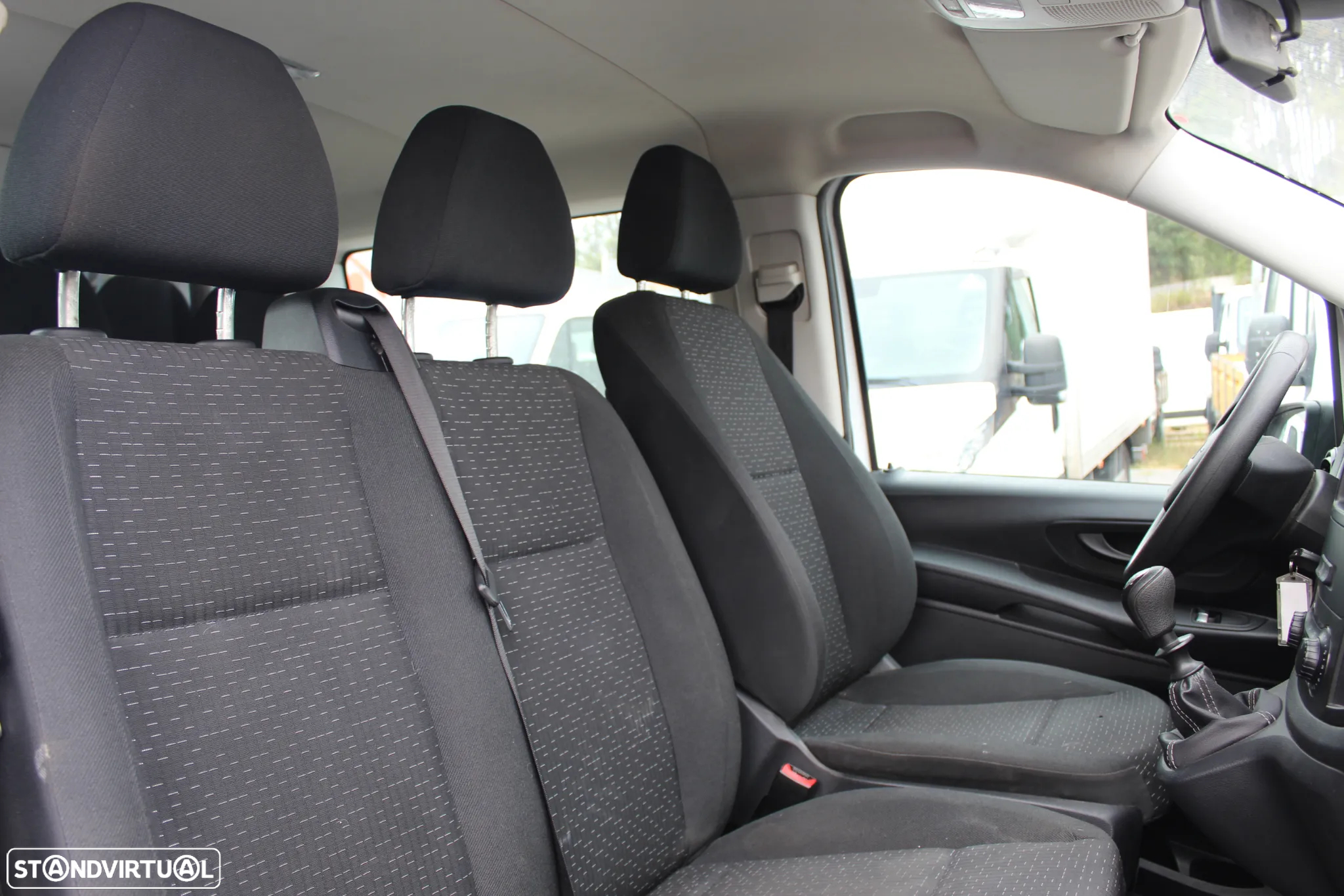 Mercedes-Benz Vito 110 CDi // 6 Lugares - 9