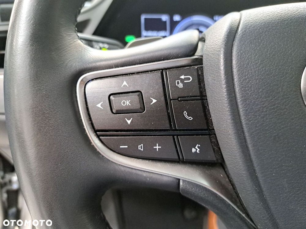 Lexus ES - 12