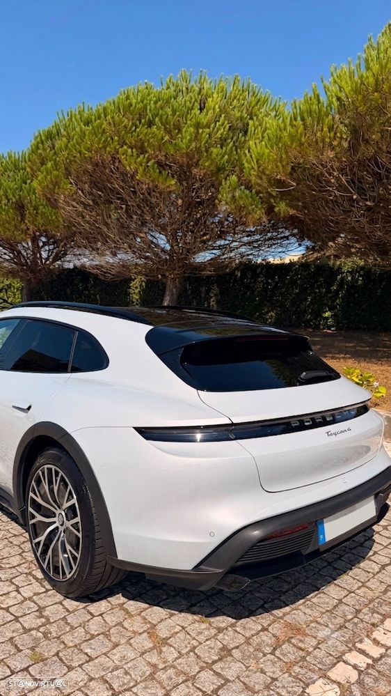 Porsche Taycan Cross Turismo 4 - 6