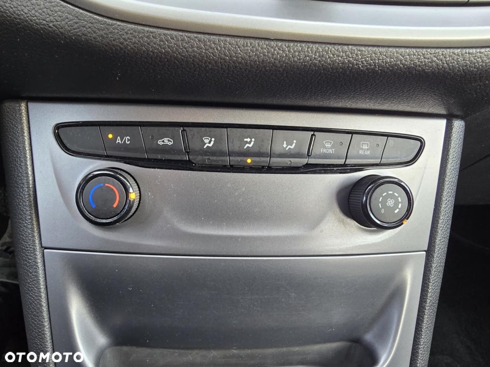 Opel Astra 1.6 D (CDTI) Automatik Dynamic - 33