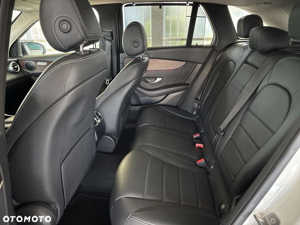 Mercedes-Benz GLC - 24