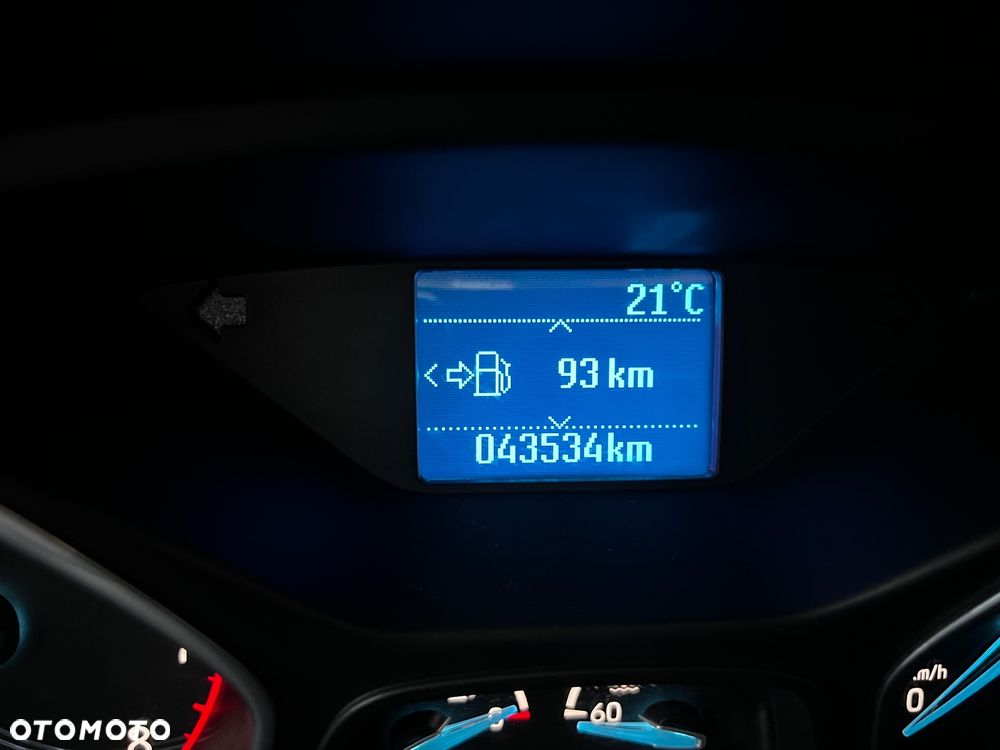 Ford Focus 1.6 Titanium - 2
