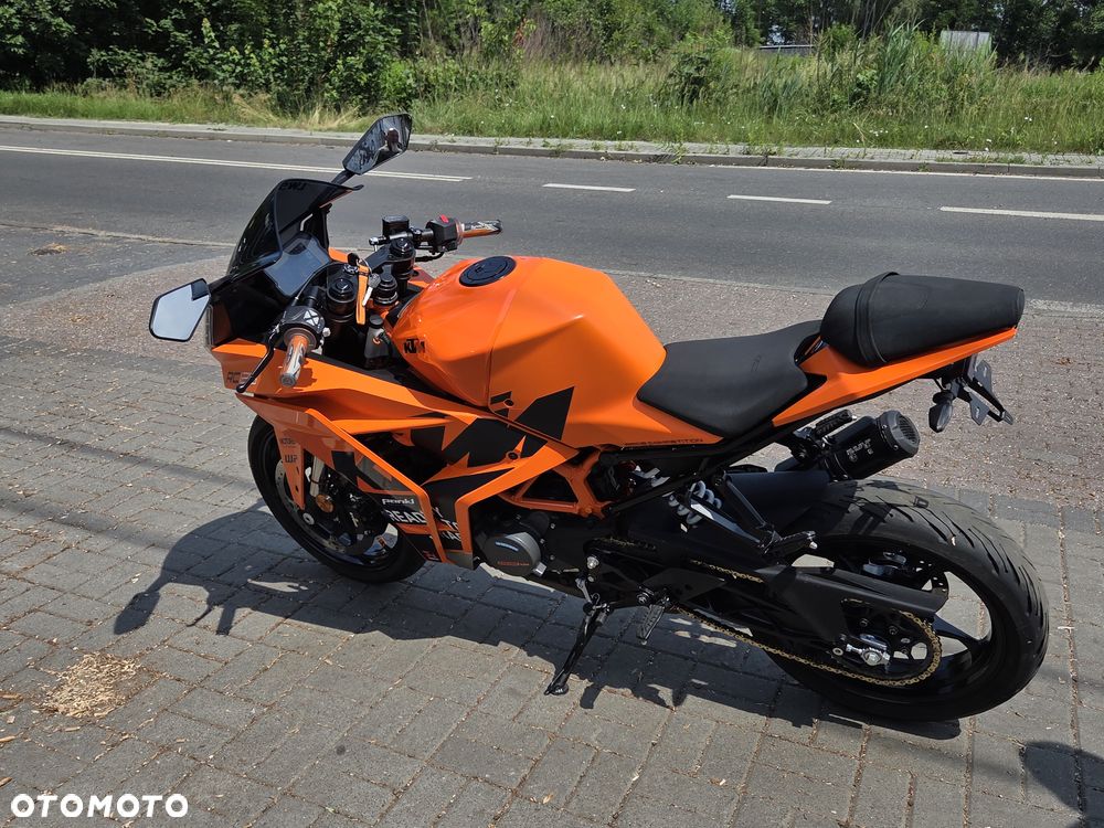 KTM RC 125 - 24
