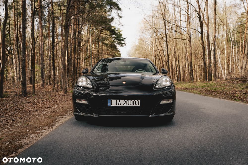 Porsche Panamera 4S - 22
