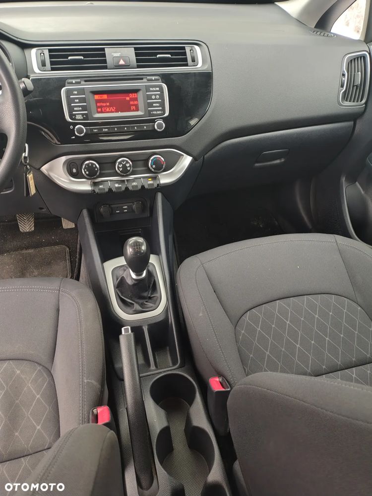 Kia Rio 1.4 crdi M - 14