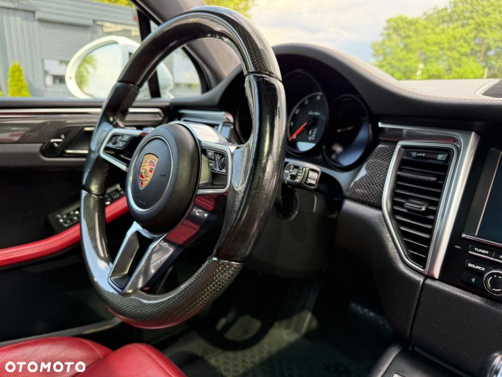 Porsche Macan Turbo PDK - 16