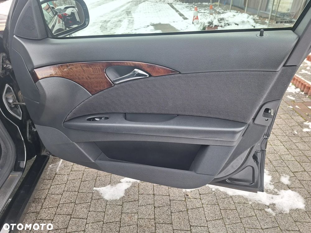Mercedes-Benz Klasa E 220 CDI Classic DPF - 16