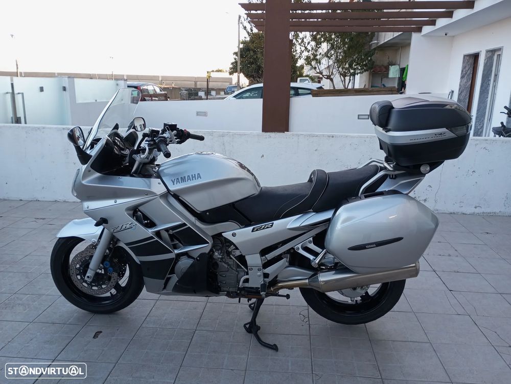 Yamaha FJR - 2