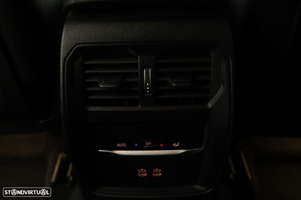 BMW 420 Gran Coupé i Pack Desportivo M Auto - 27