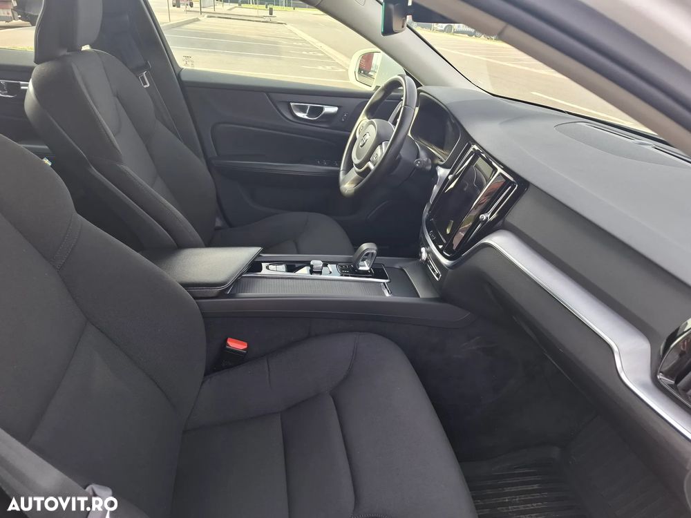 Volvo V60 B4 MHEV AT8 FWD Momentum - 5