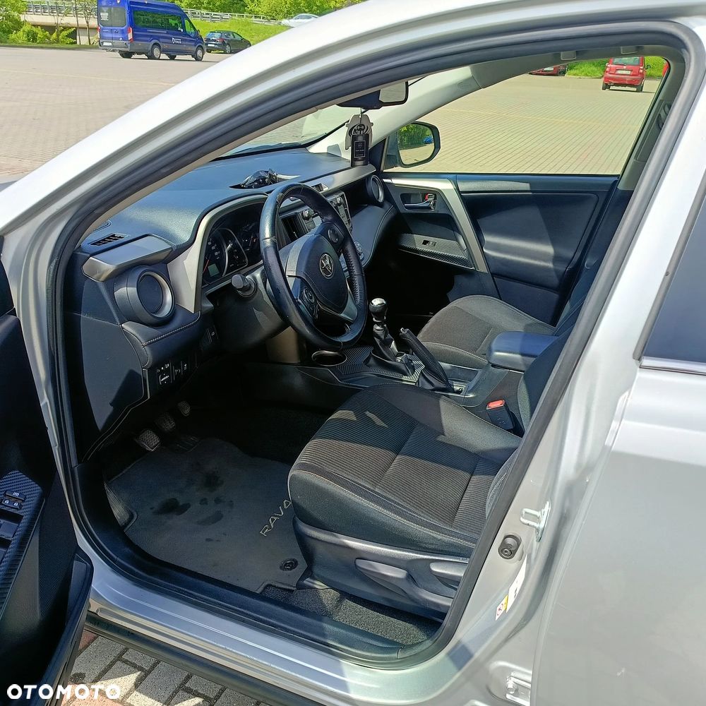 Toyota RAV4 - 18