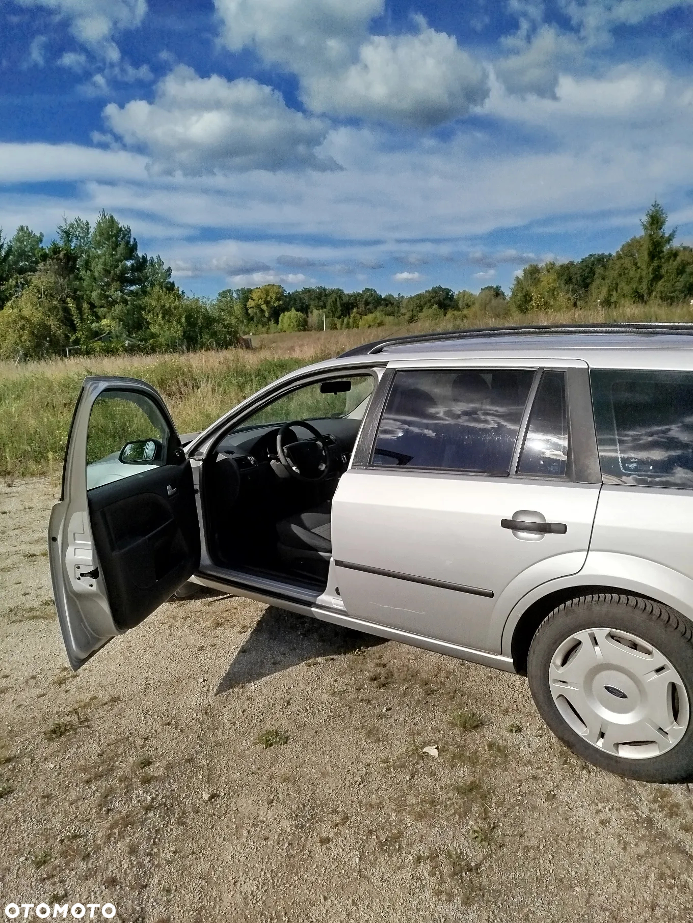 Ford Mondeo 1.8 Ambiente - 2