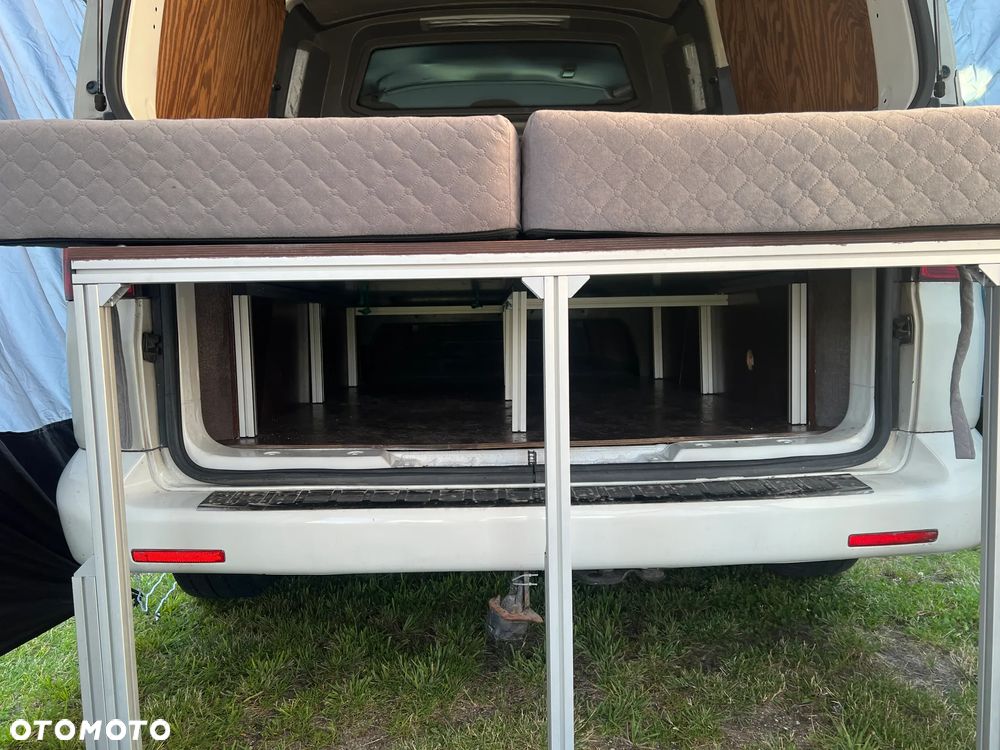 Volkswagen Transporter T5 - 21
