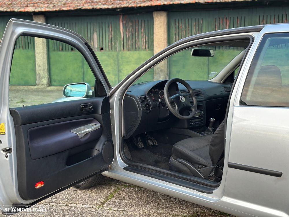 VW Golf 1.6i Confortline - 19