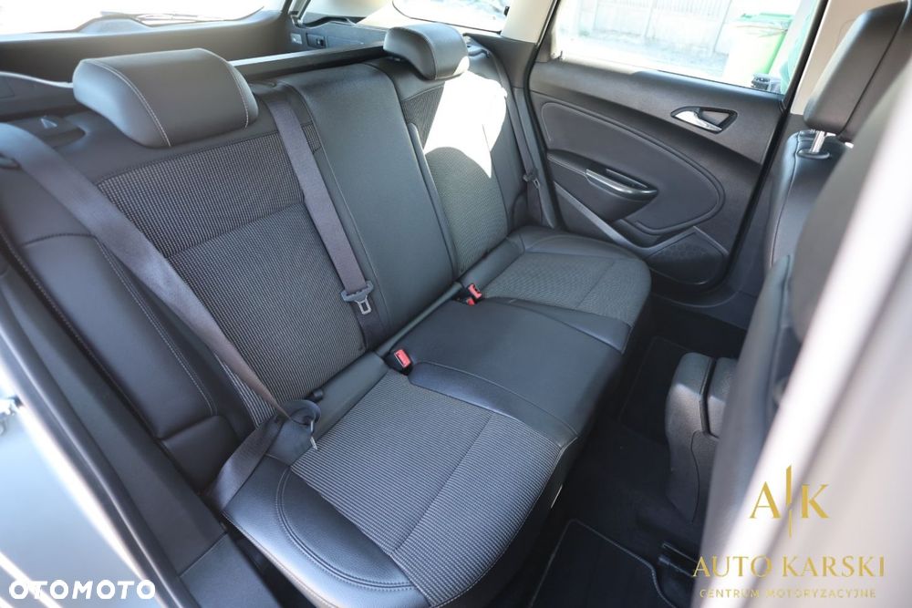 Opel Astra - 35