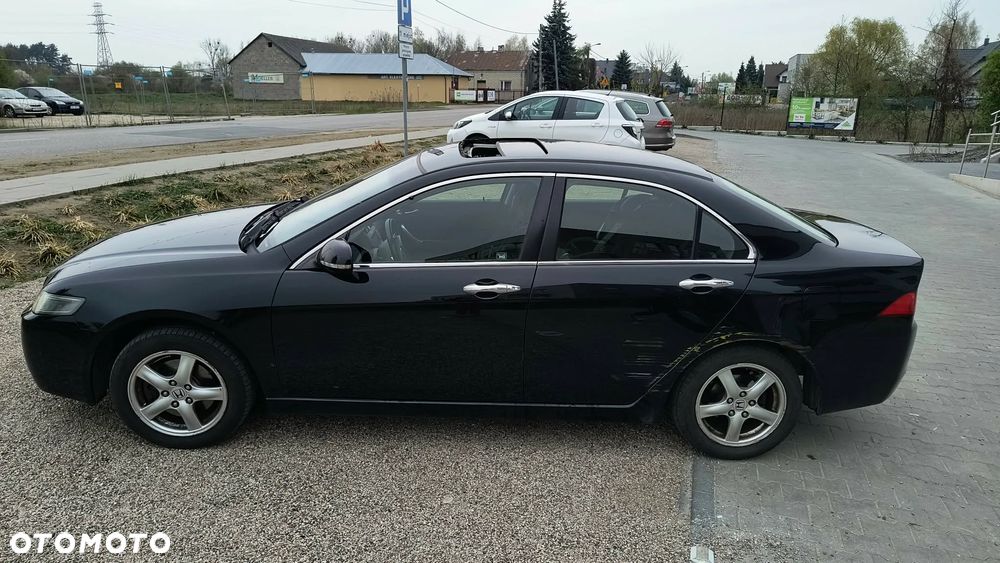 Honda Accord 2.0 Executive - 11