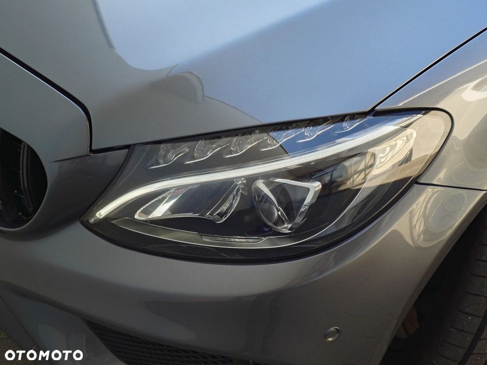 Mercedes-Benz C200 2018 photo 4