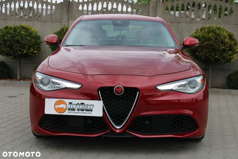 Alfa Romeo Giulia 2.0 Turbo 16V AT8-Q4 Veloce Ti - 17