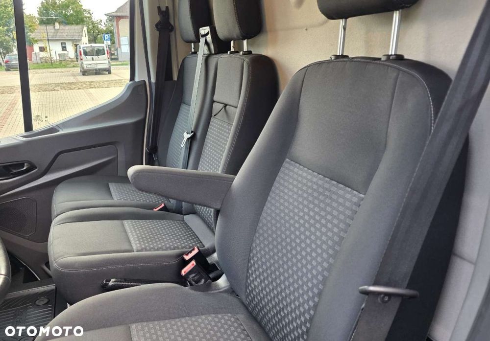 Ford Transit - 10