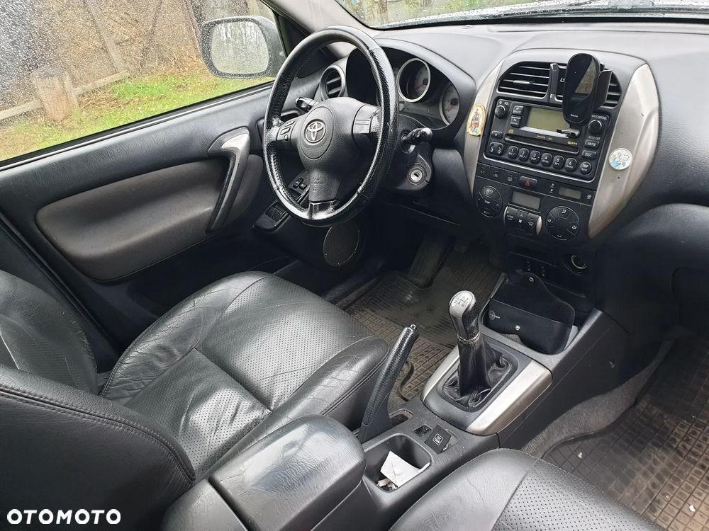 Toyota RAV4 D-4D 4x4 - 8