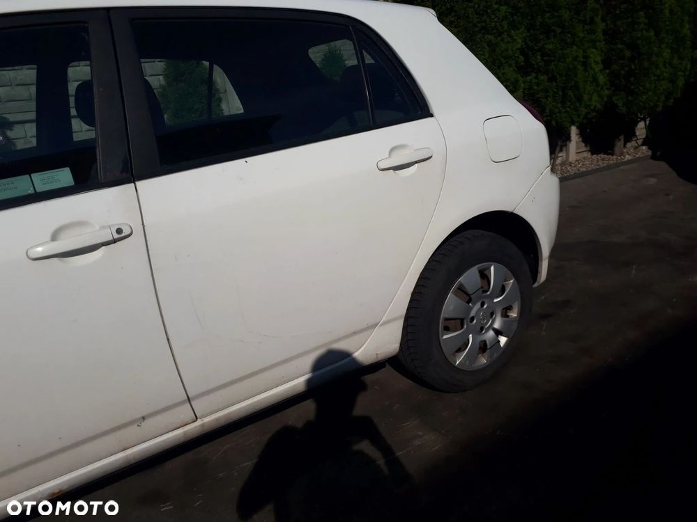 TOYOTA COROLLA E12 01-04 MASKA PRZÓD PRZEDNIA POKRYWA SILNIKA 040 - 5