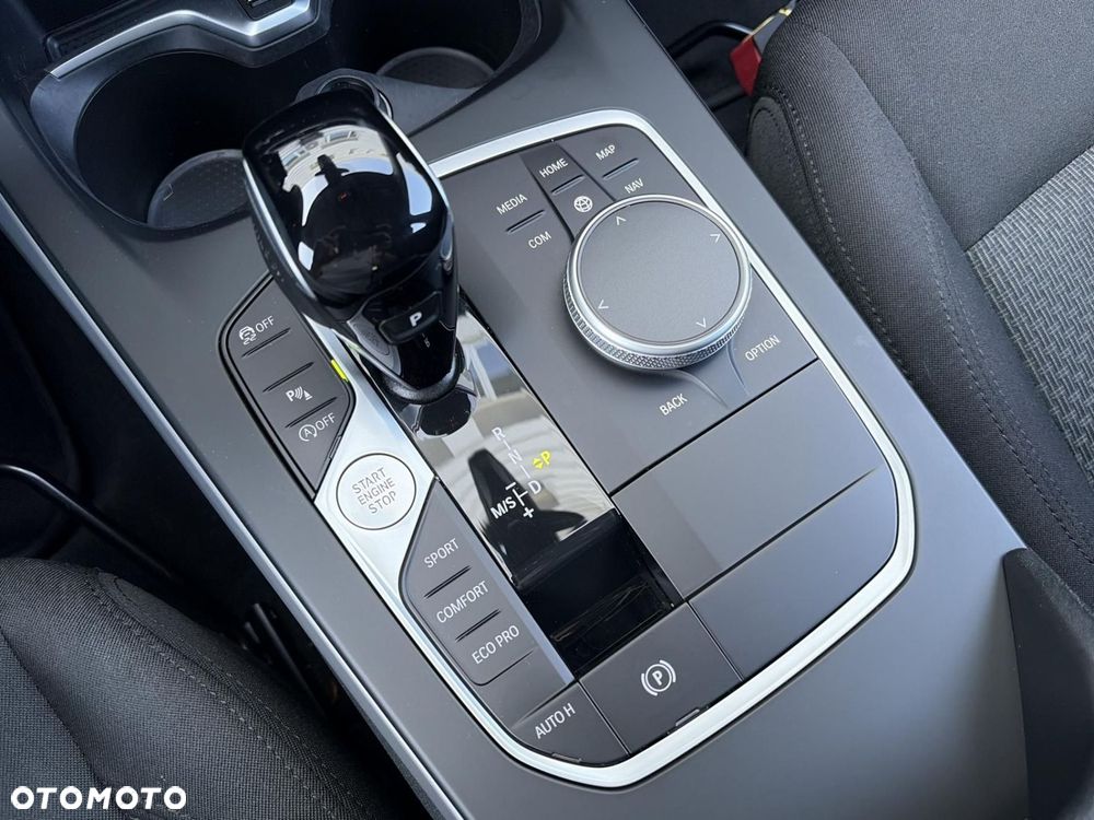 BMW Seria 1 118i Advantage - 15