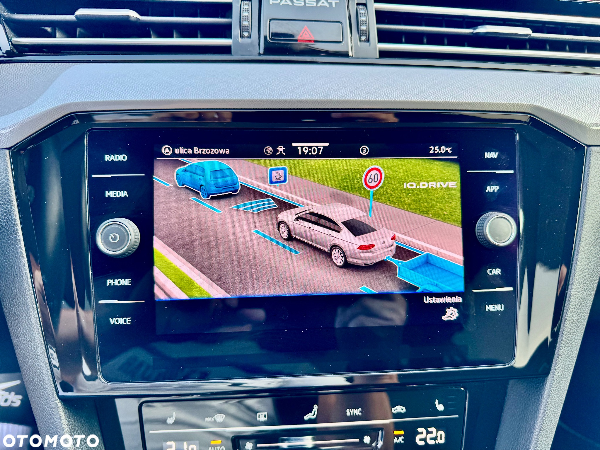 Volkswagen Passat 2.0 TDI EVO Elegance - 31