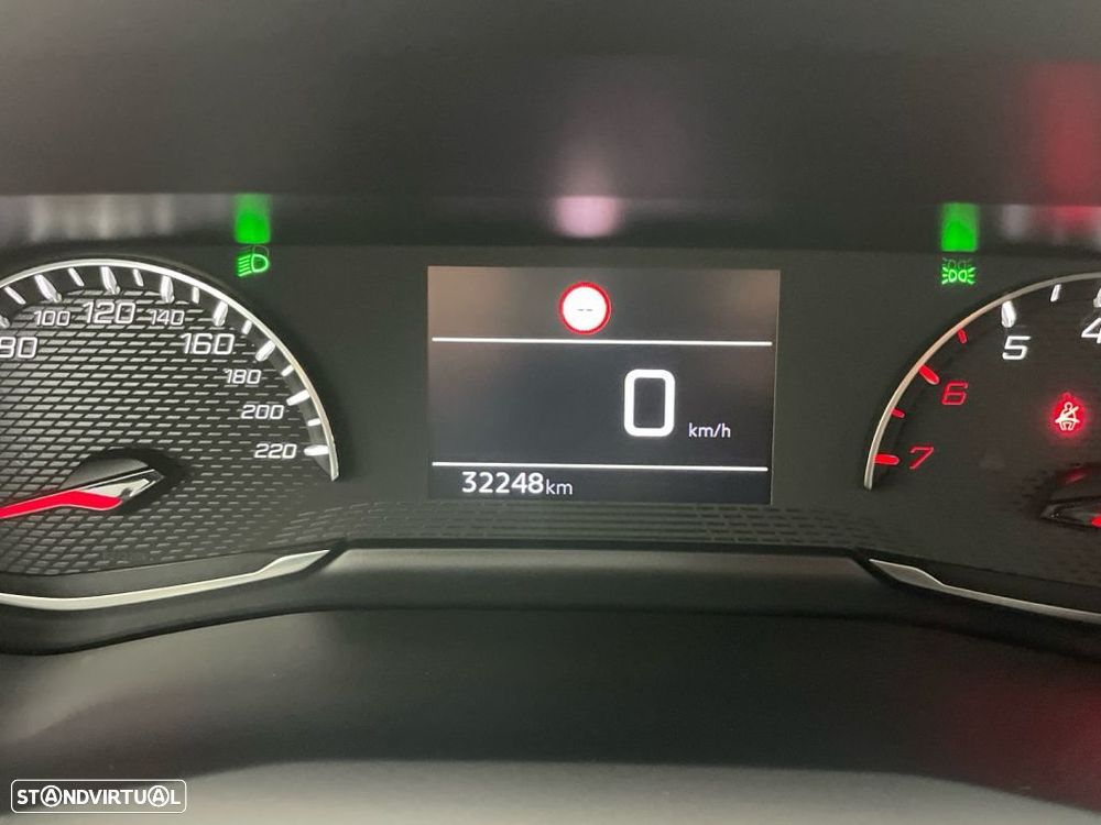 Peugeot 2008 1.2 PureTech Active - 9