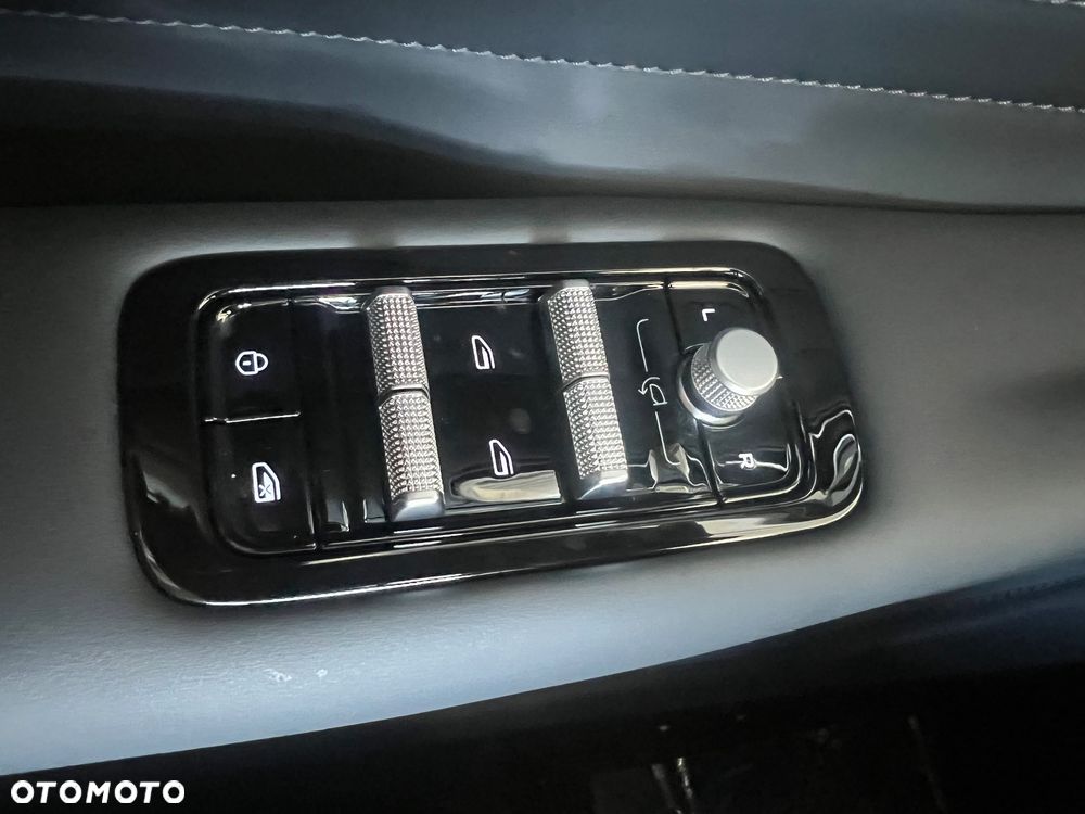 Geely Starray EM-i 1.5 PHEV Pro - 25