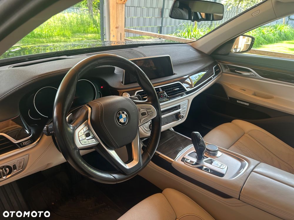 BMW Seria 7 740d xDrive - 10
