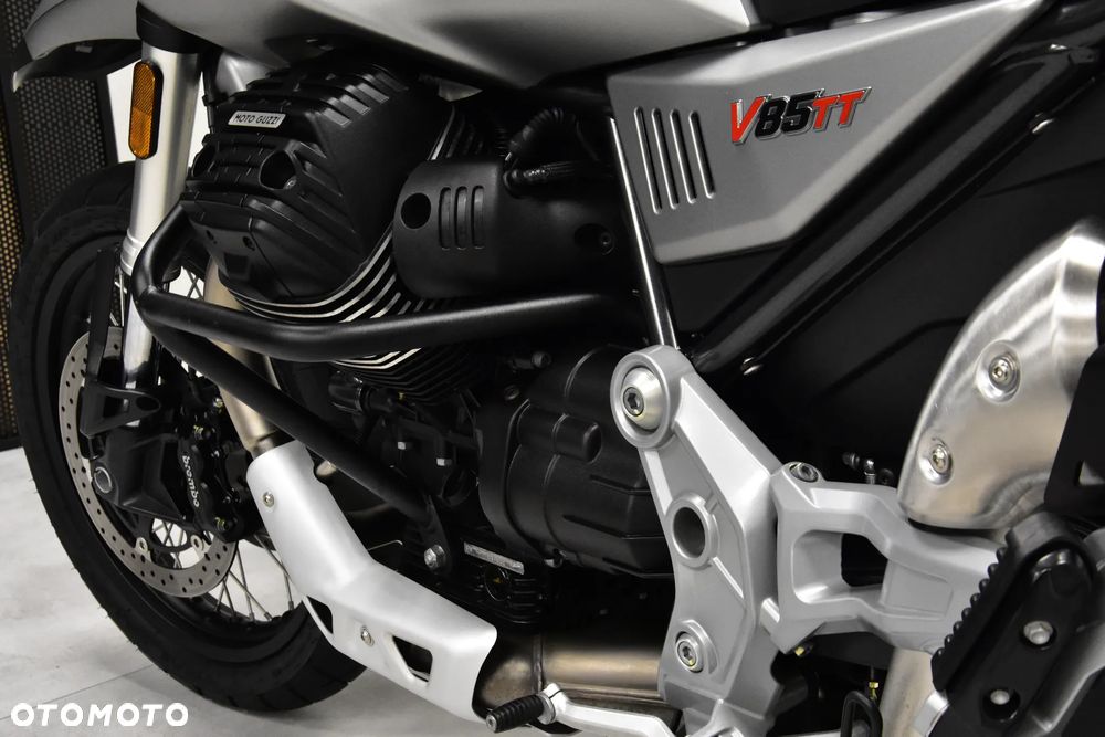 Moto Guzzi V85 - 26