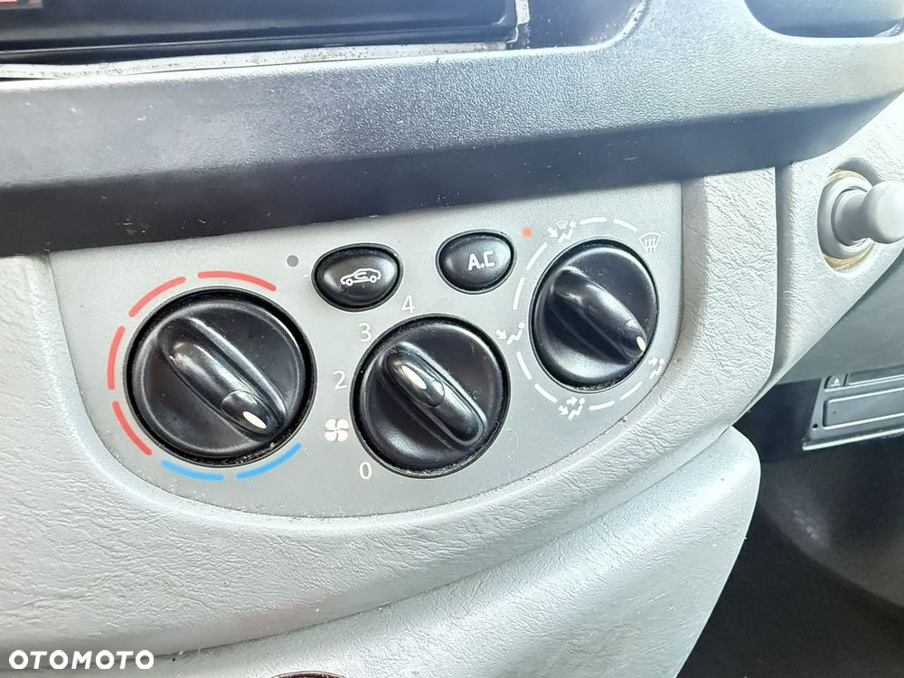 Renault Trafic - 20