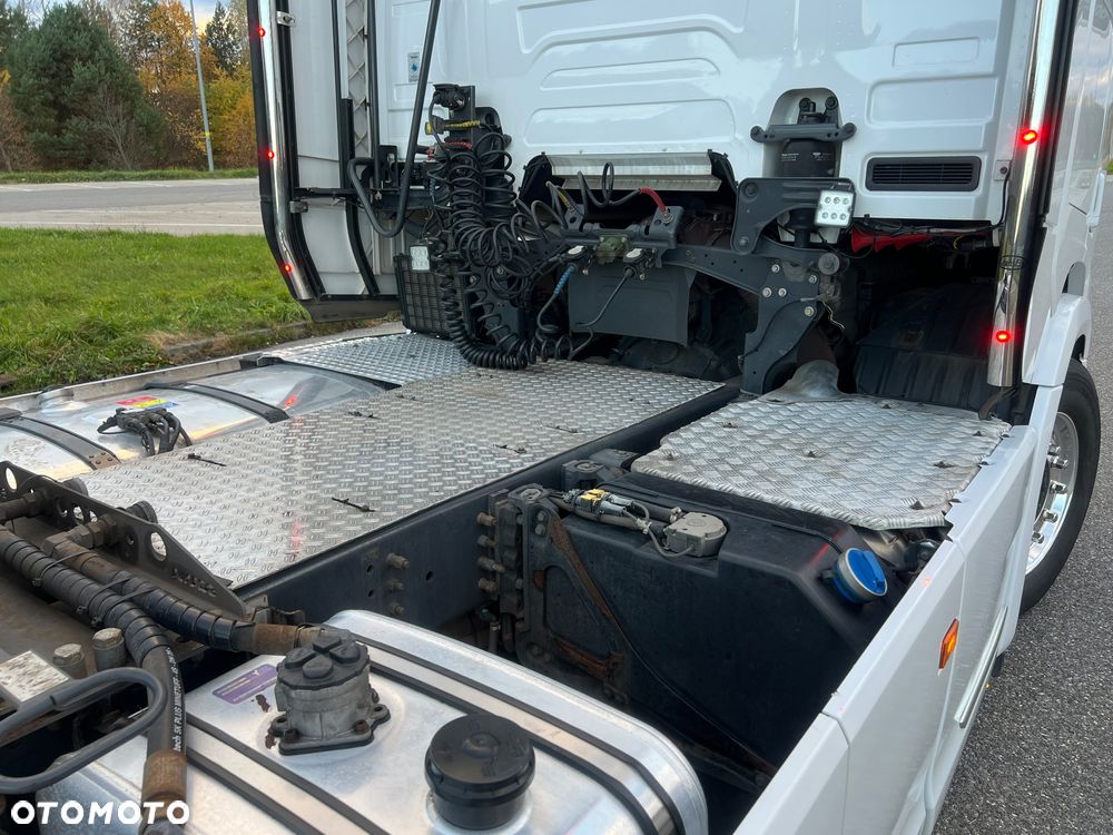 Scania Scania R650 z Niemiec bez EGR tylko SCR pełne wyposażenie FULL AIR V8 - 24