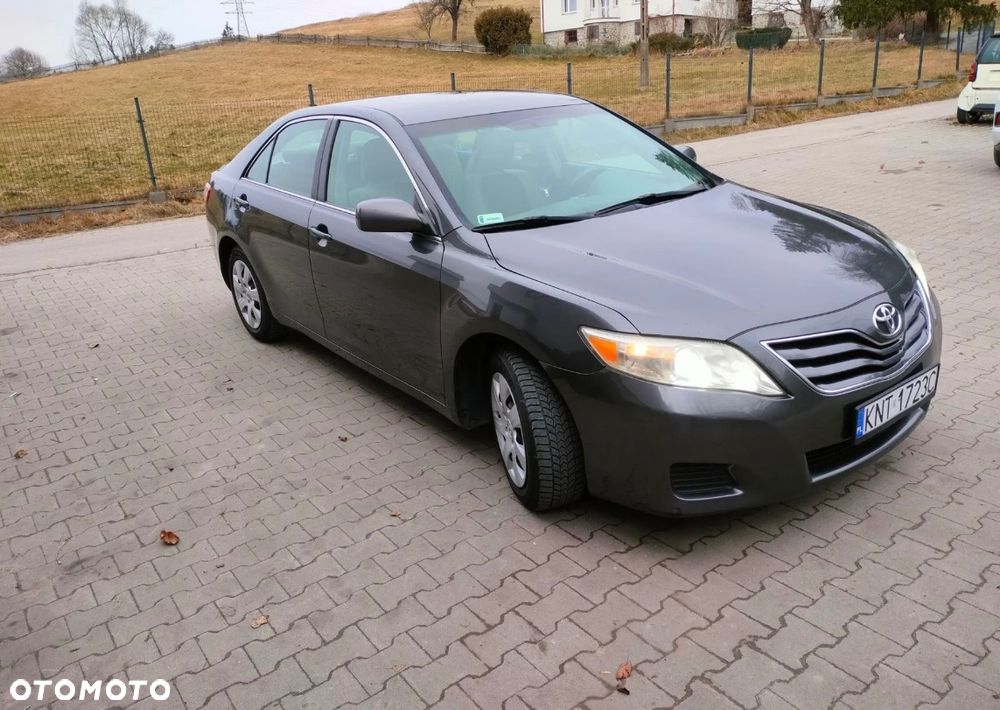 Toyota Camry 2.5 SE - 13