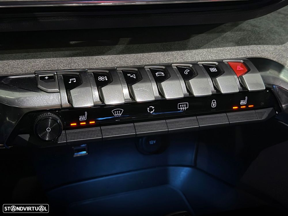 Peugeot 3008 1.6 Hybrid GT e-EAT8 - 29