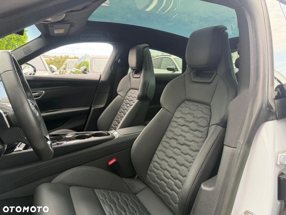 Audi e-tron GT - 18