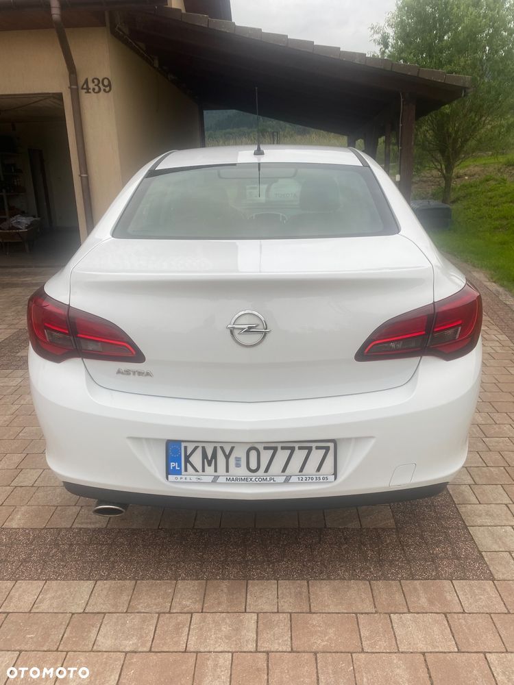 Opel Astra 1.4 T Executive EU6 - 3